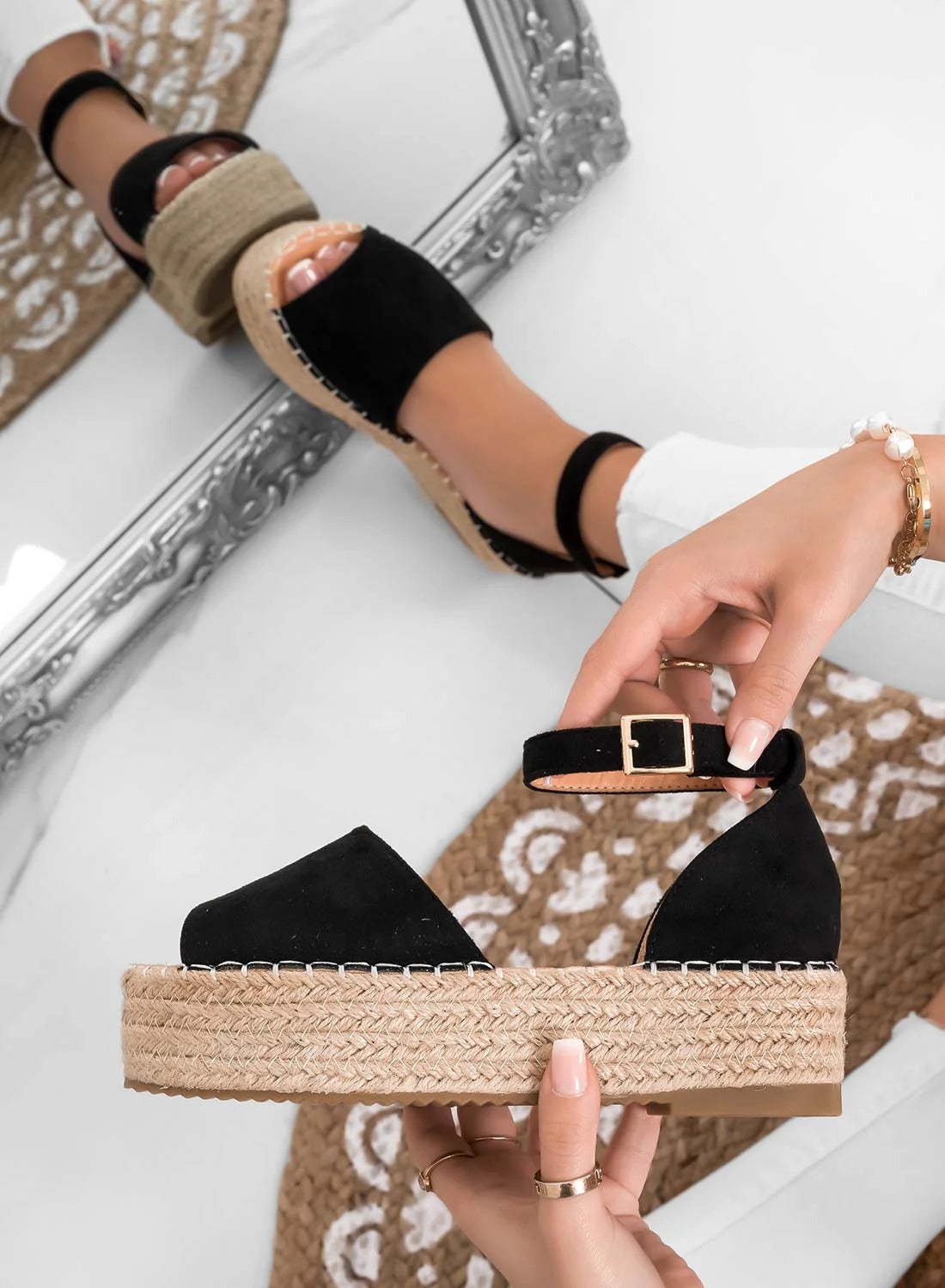Espadrilles with wedge and strap