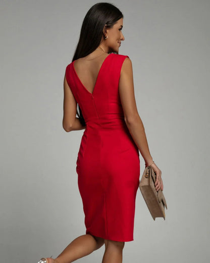 Elegant Fitted Dress with V-Neckline
